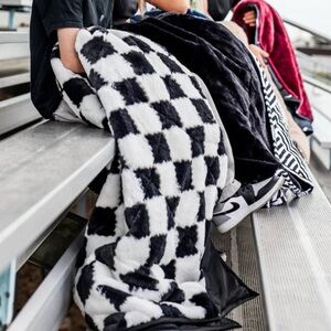 New - Minky Couture - Everywhere Blanket - Black and White Checkered w/ Bag